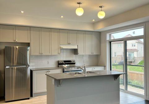 40-steamboat-way-whitby-ontario-e13656334