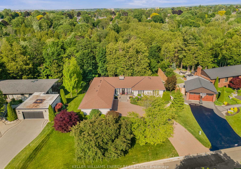 833-glenmanor-drive-oshawa-ontario-e13656394