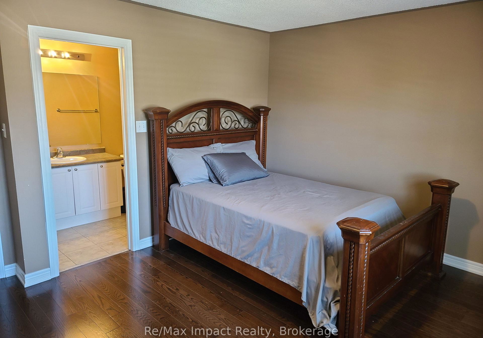 1688-finkle-drive-oshawa-ontario-e13656516