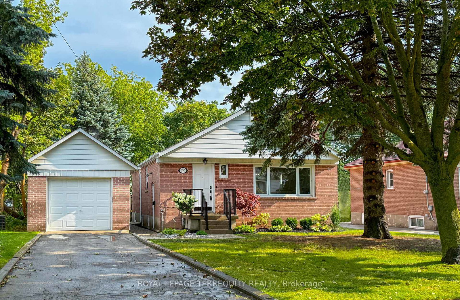 155-phyllis-avenue-toronto-scarborough-ontario-e13656884