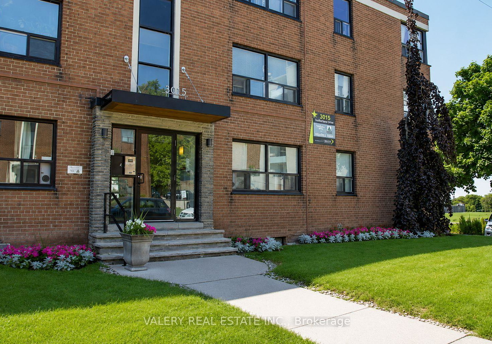 3015-queen-street-e-toronto-scarborough-ontario-e13656912