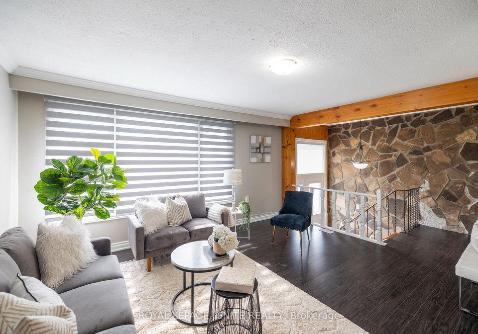 803-fairview-avenue-pickering-ontario-e13657952
