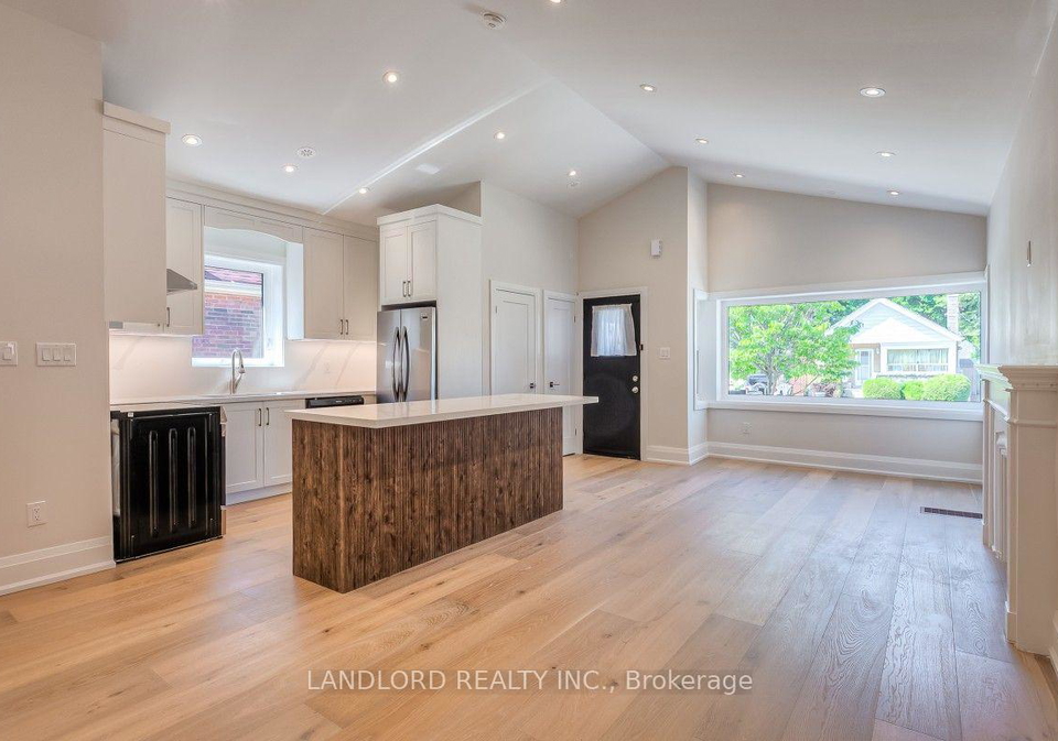 29-hutton-avenue-toronto-east-york-ontario-e13658308