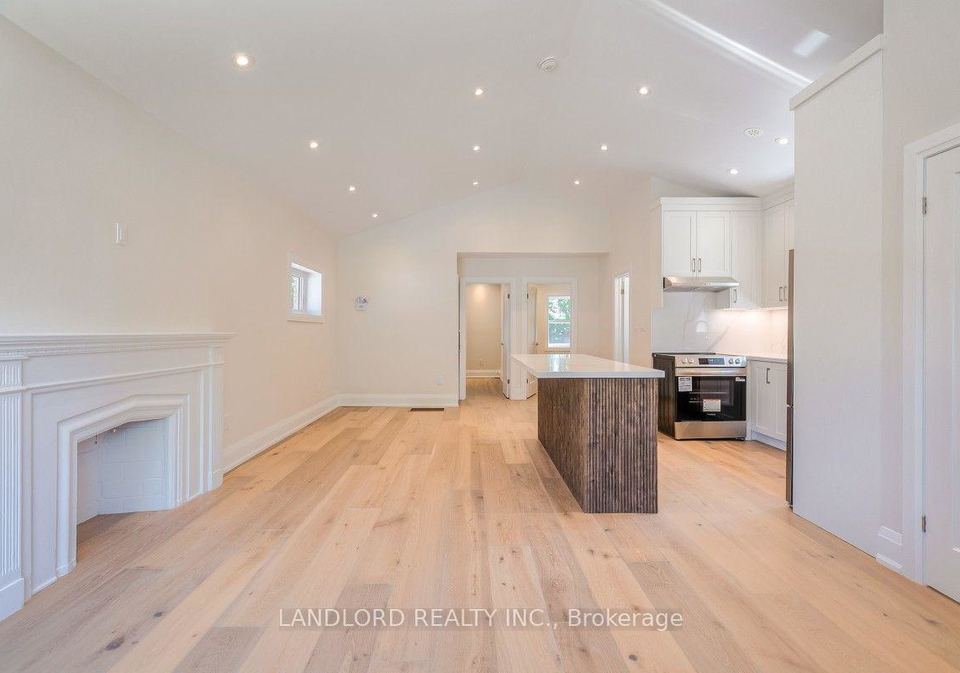 29-hutton-avenue-toronto-east-york-ontario-e13658308