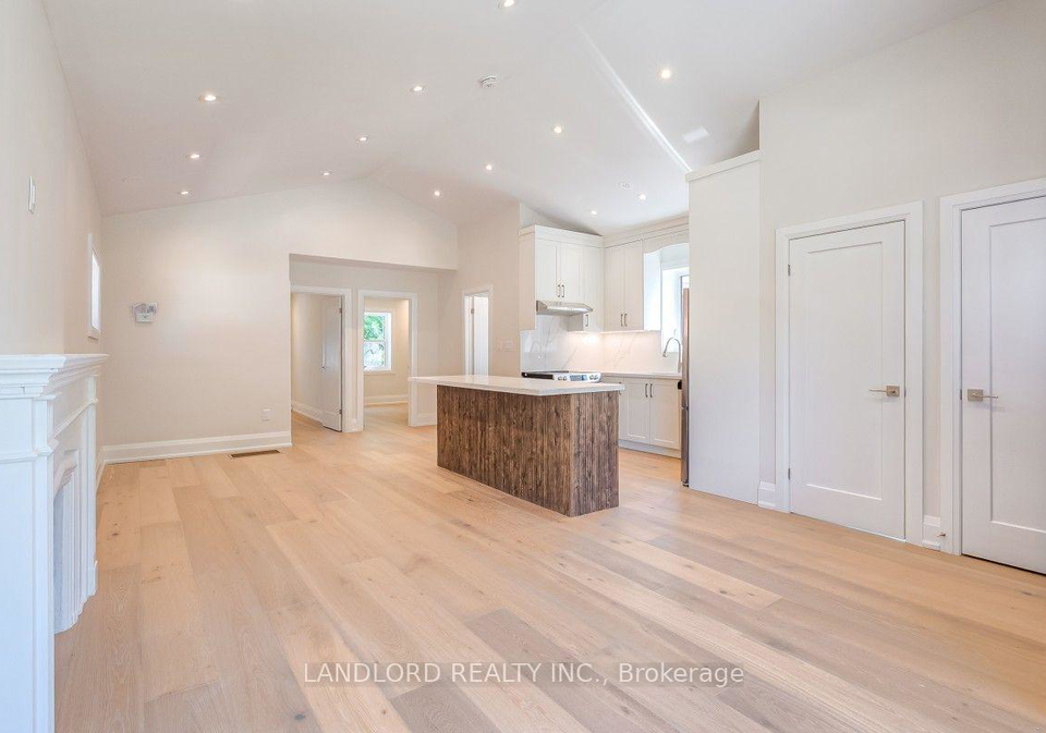 29-hutton-avenue-toronto-east-york-ontario-e13658308