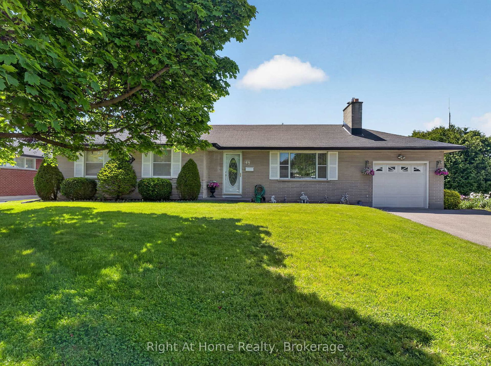 47-churchill-avenue-oshawa-ontario-e13658478