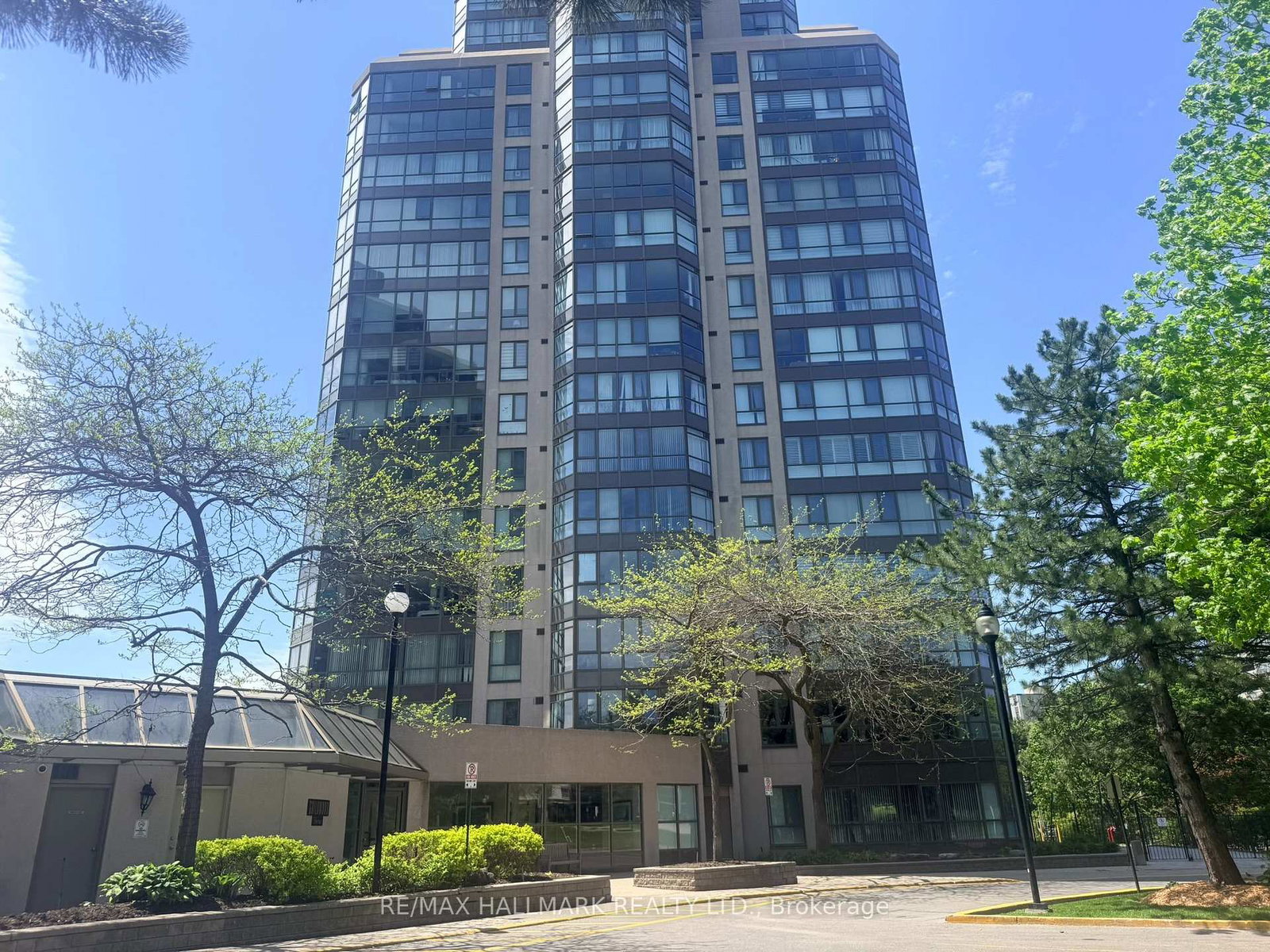 3231-eglinton-avenue-e-toronto-scarborough-ontario-e13659780