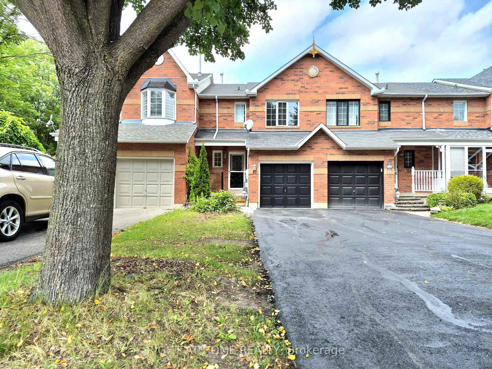 21-mccullock-crescent-ajax-ontario-e13660710