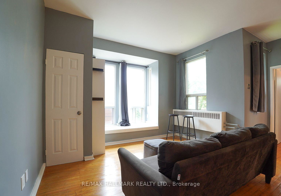1432-queen-street-e-toronto-toronto-ontario-e13660802