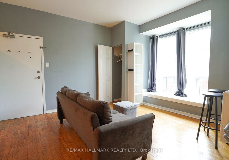 1432-queen-street-e-toronto-toronto-ontario-e13660802