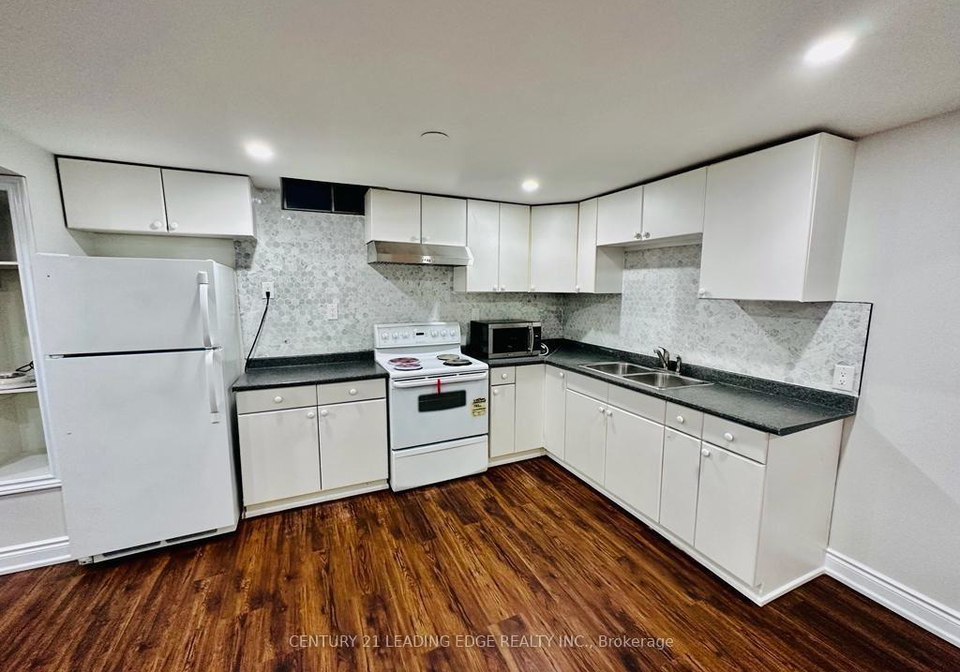 16-shale-drive-ajax-ontario-e13660934