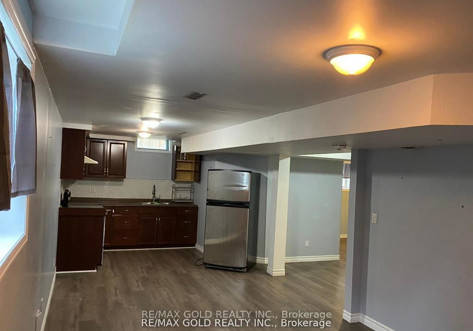 27-middlecote-drive-ajax-ontario-e13661818
