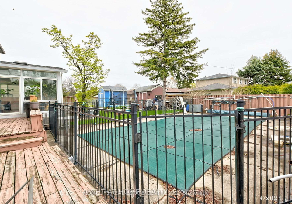 104-pegasus-trail-toronto-scarborough-ontario-e13661946