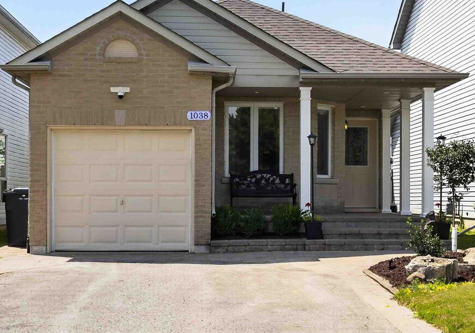 1038-grandlea-court-oshawa-ontario-e13662820
