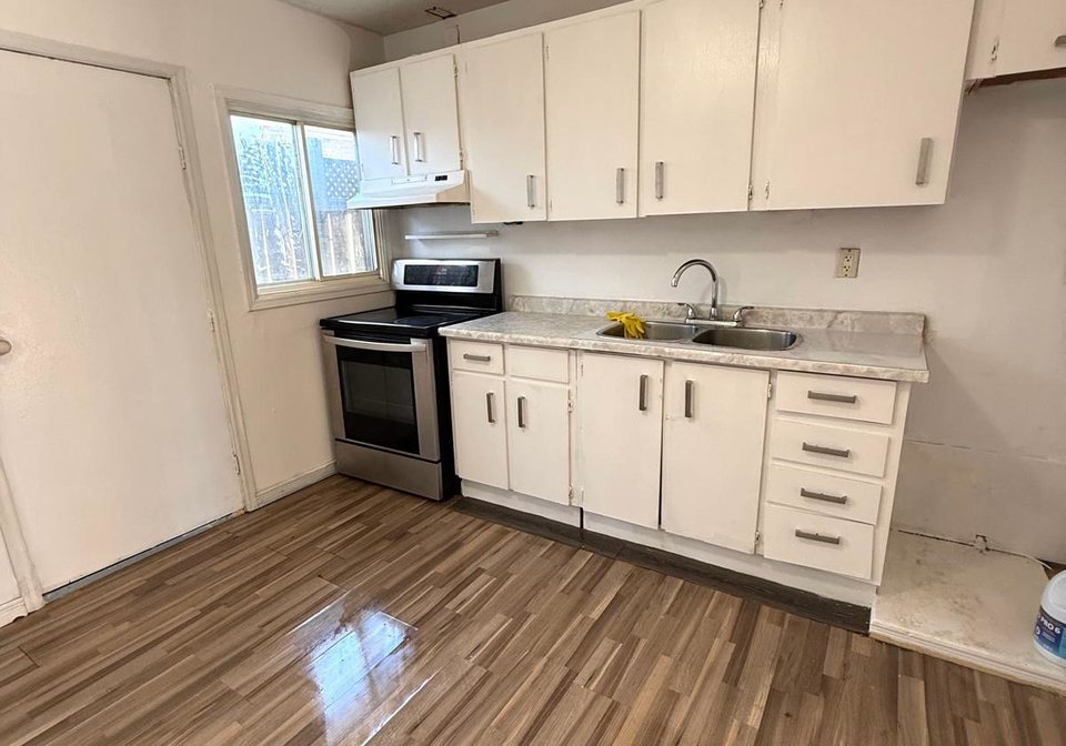 606-hoskin-avenue-oshawa-ontario-e13662872