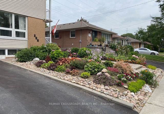 134-sedgemount-drive-toronto-scarborough-ontario-e13663594