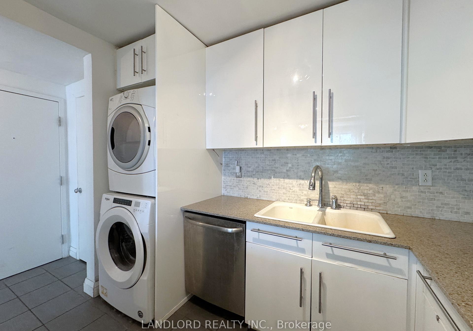 1175-queen-street-e-toronto-toronto-ontario-e13663858