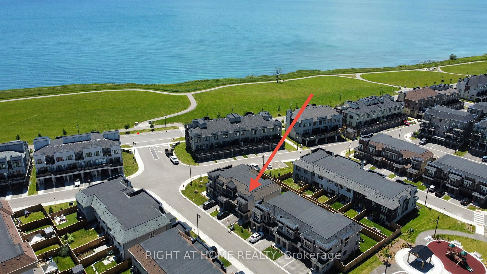 30-caspian-square-clarington-ontario-e13664352