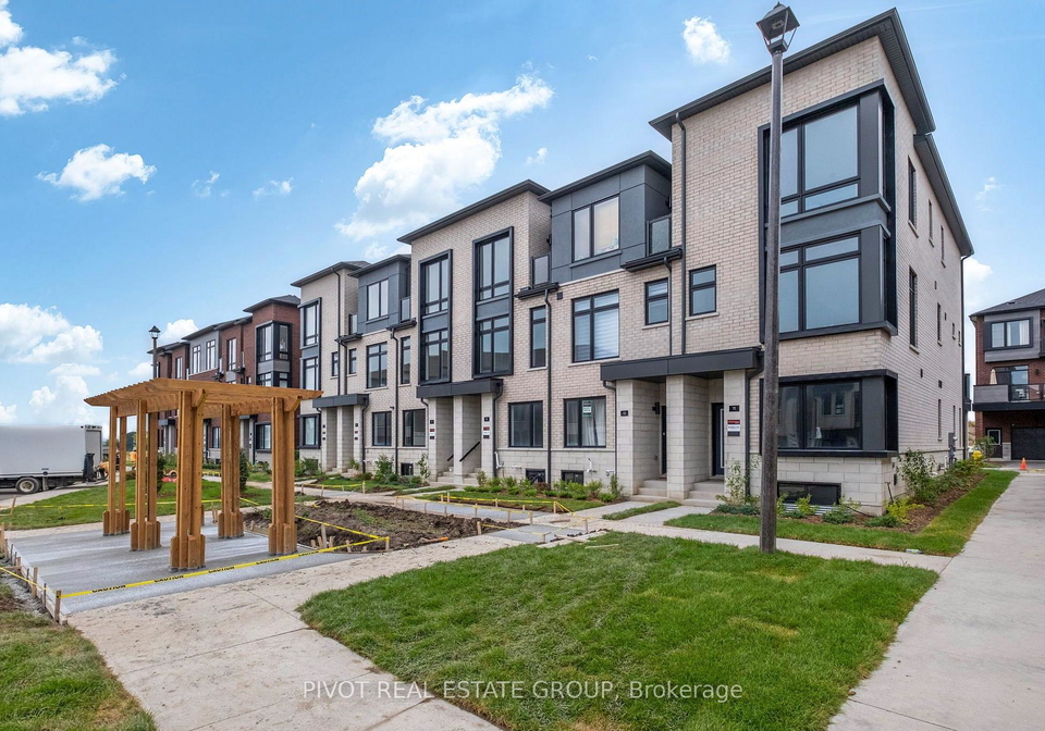 11-pluto-way-whitby-ontario-e13664458