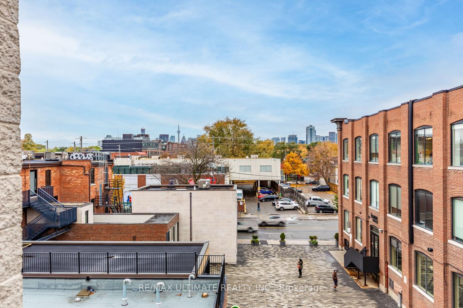 996-queen-street-e-toronto-toronto-ontario-e13664730