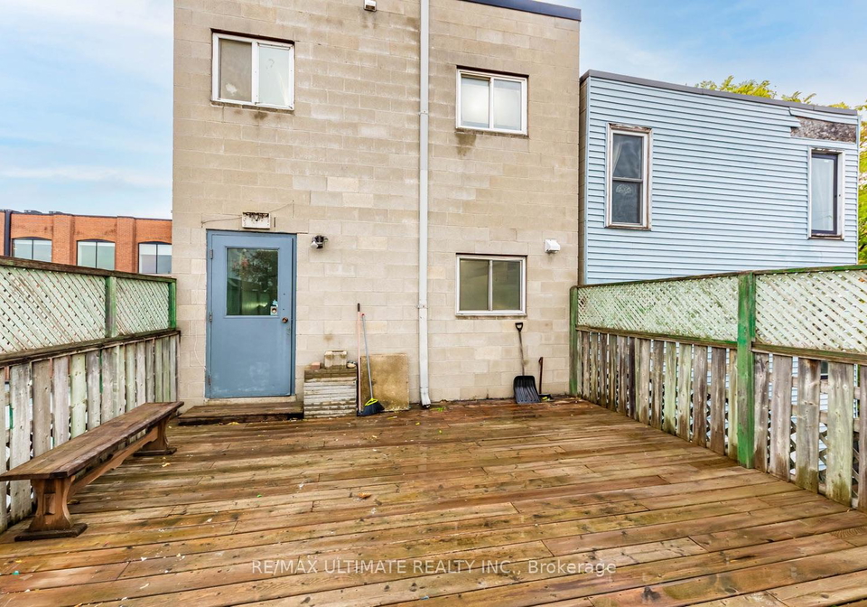 996-queen-street-e-toronto-toronto-ontario-e13664730