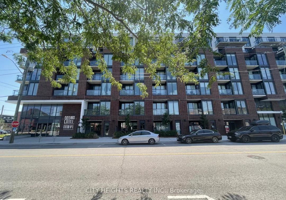 201-brock-street-s-whitby-ontario-e13664848