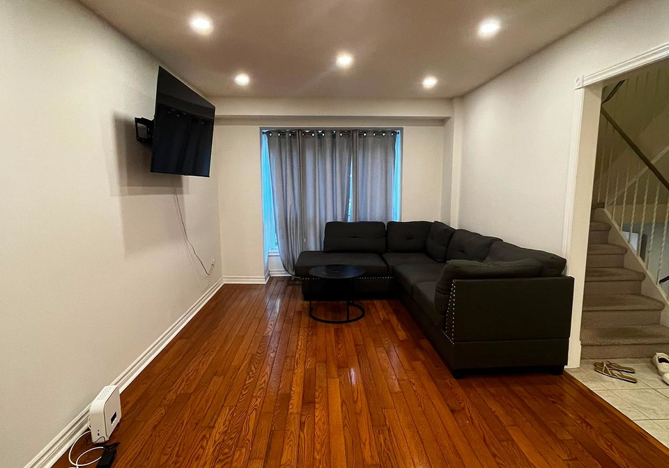22-pearson-street-oshawa-ontario-e13665198