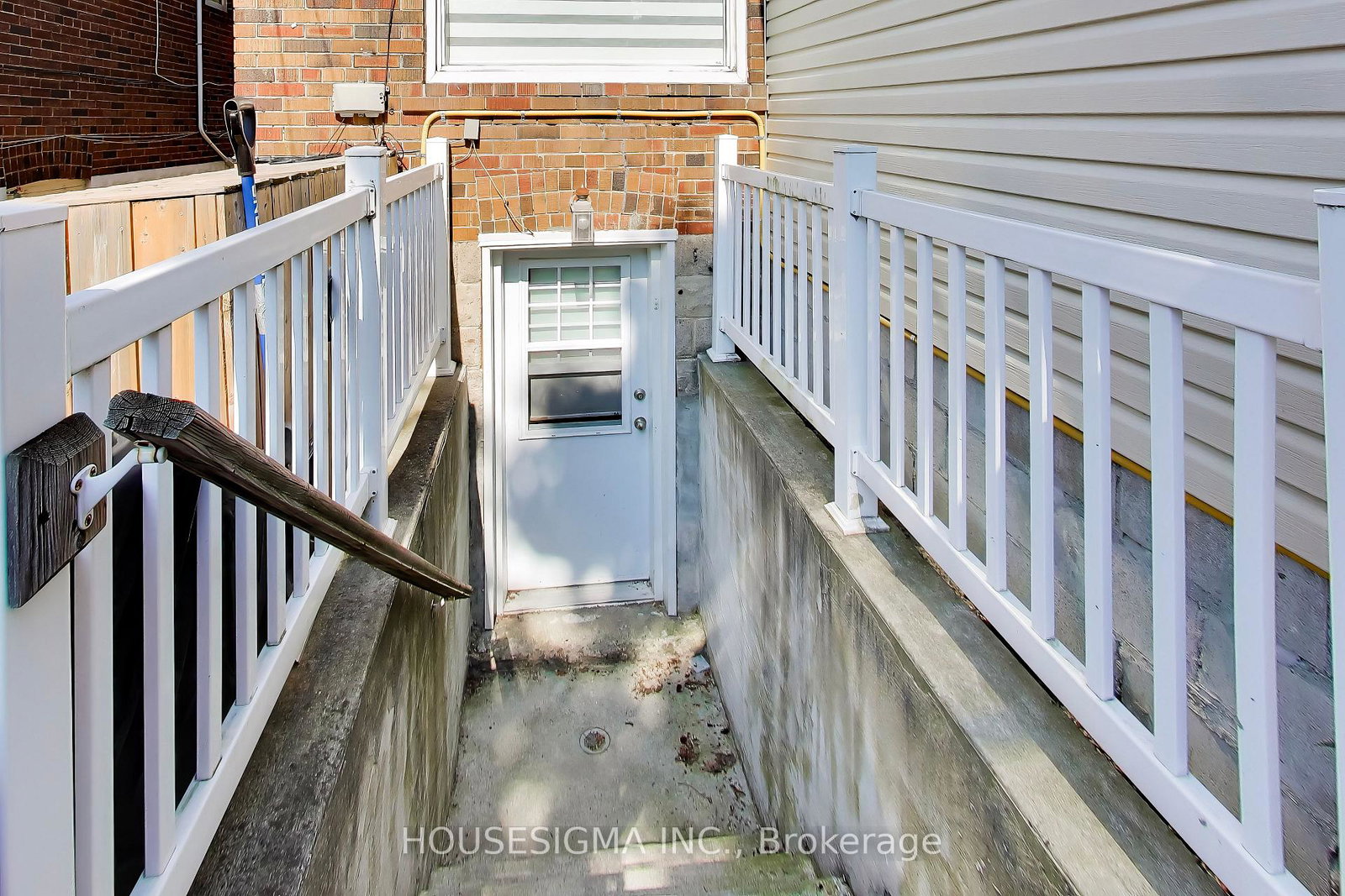 152-linsmore-crescent-toronto-east-york-ontario-e13665312