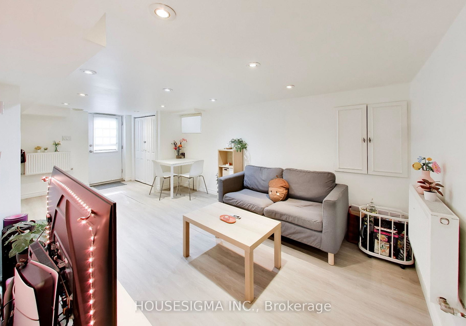 152-linsmore-crescent-toronto-east-york-ontario-e13665312