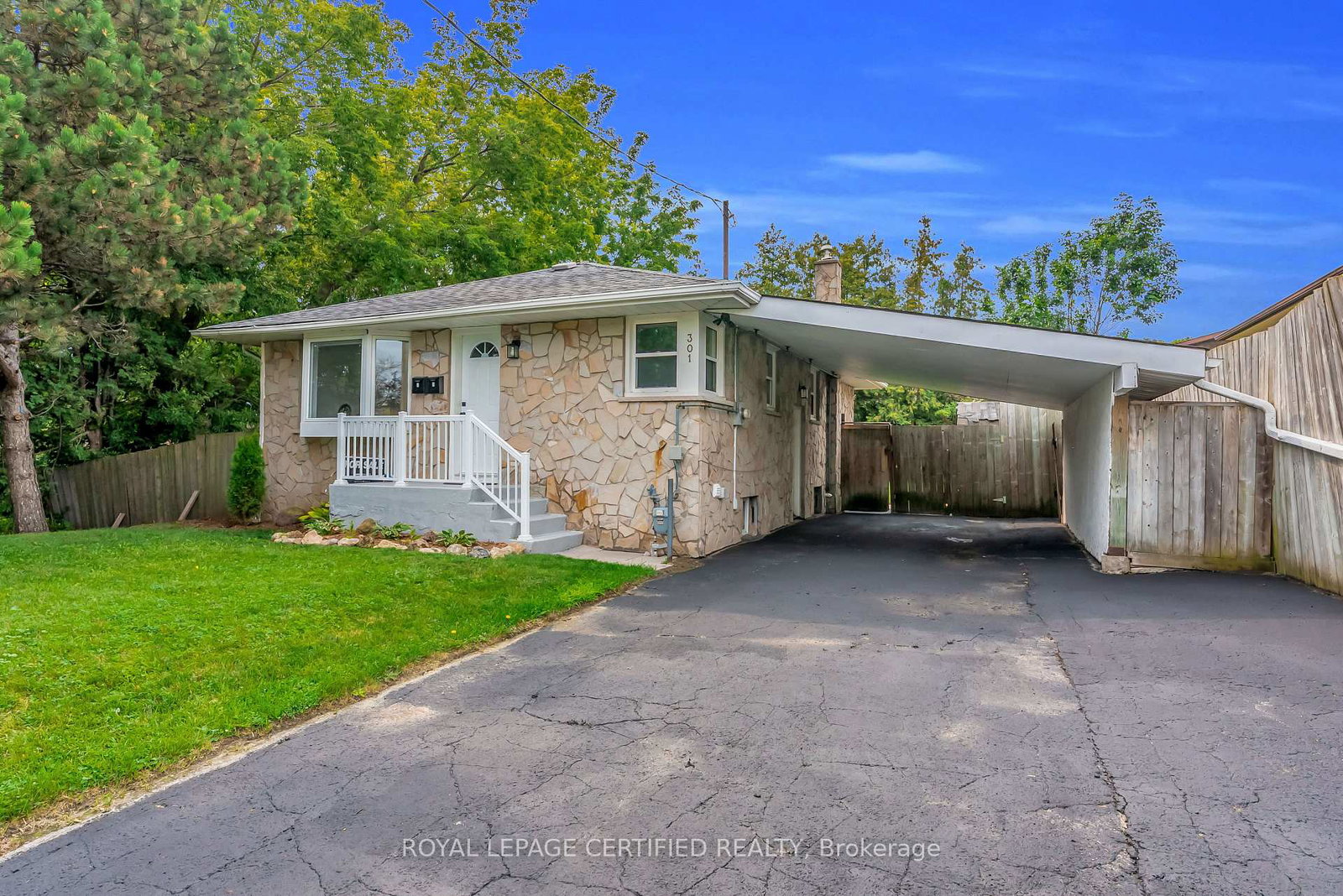 301-geneva-avenue-oshawa-ontario-e13666002