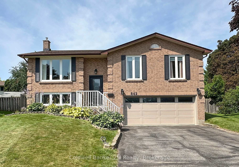 842-saint-anne-court-oshawa-ontario-e13666402