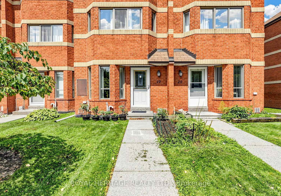 2472-eglinton-avenue-e-toronto-scarborough-ontario-e13666414