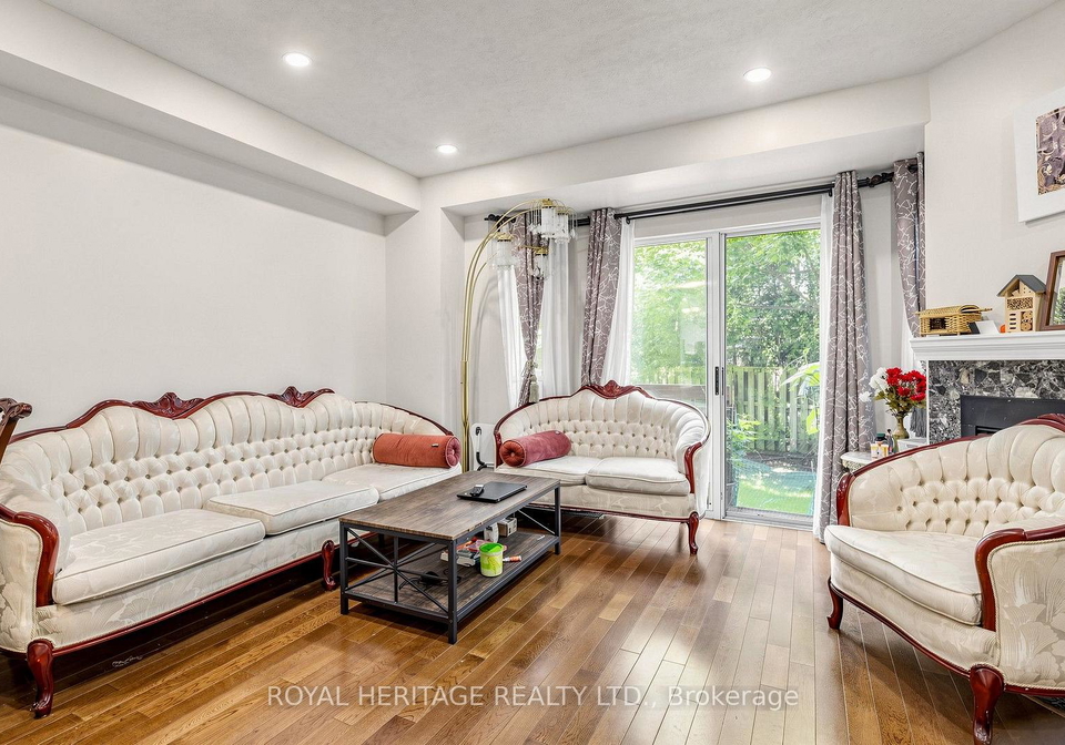 2472-eglinton-avenue-e-toronto-scarborough-ontario-e13666414