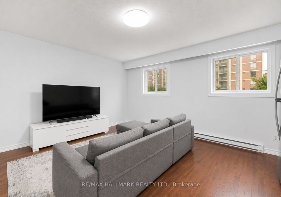 82-halsey-avenue-toronto-east-york-ontario-e13666426
