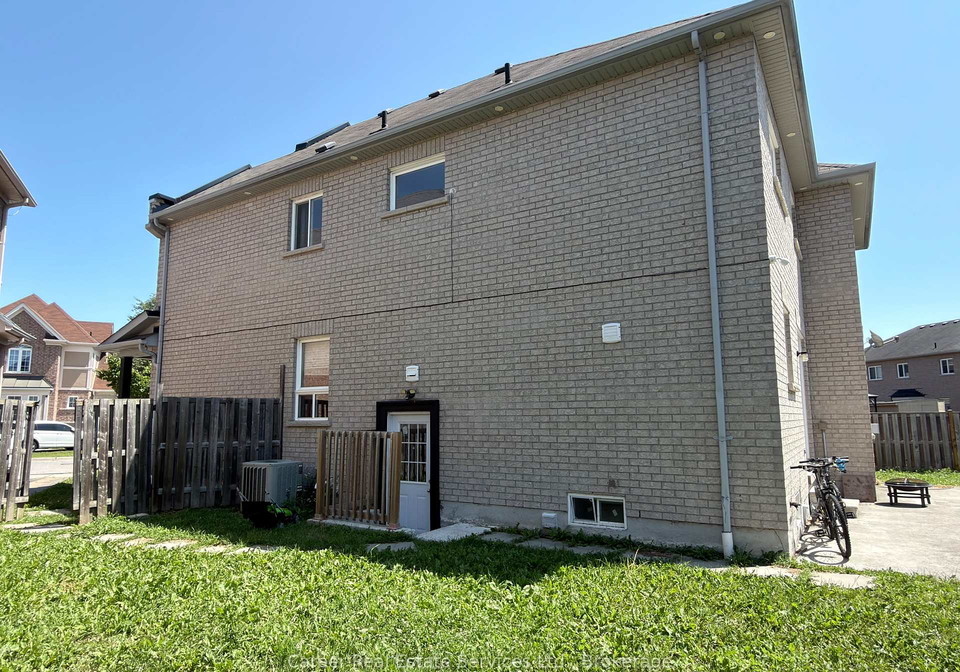 12-cragg-crescent-ajax-ontario-e13666598