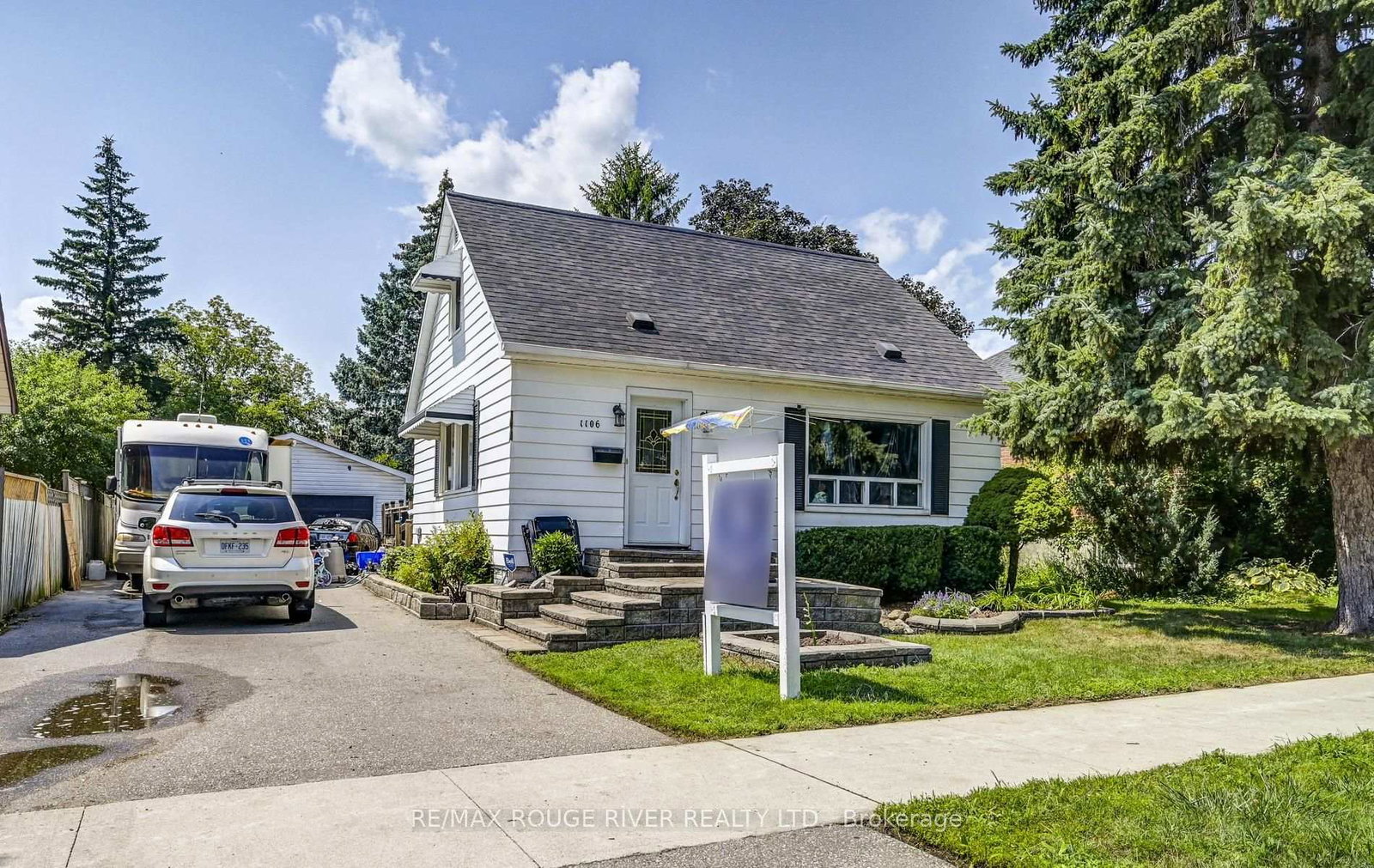 1106-green-street-whitby-ontario-e13666876