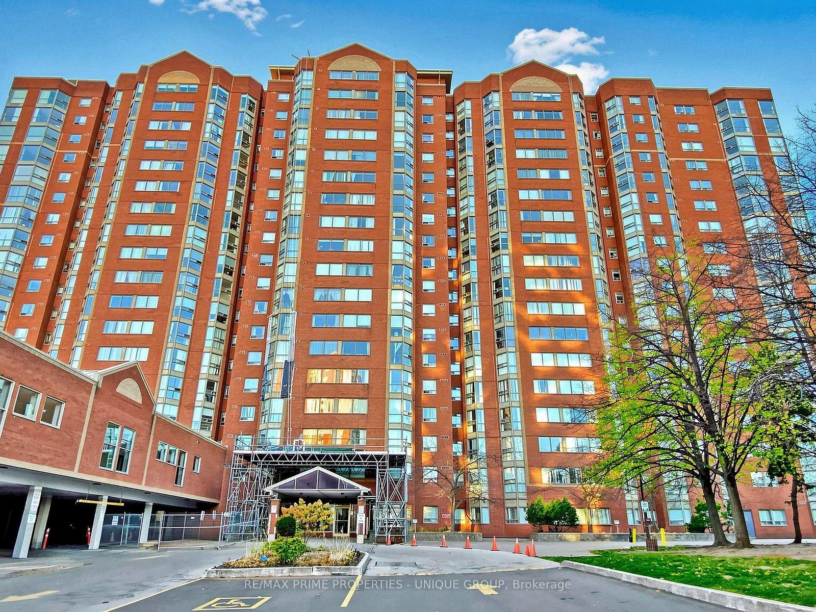 2460-eglinton-avenue-e-toronto-scarborough-ontario-e13666934