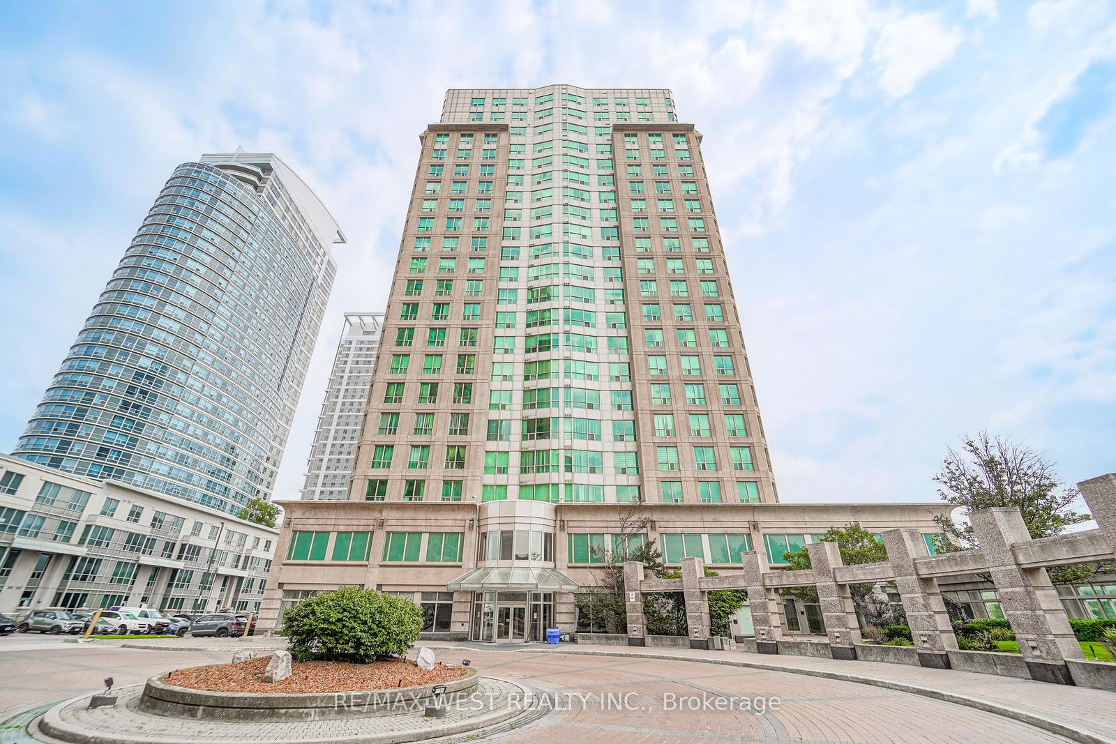 8-lee-centre-drive-toronto-scarborough-ontario-e13667954