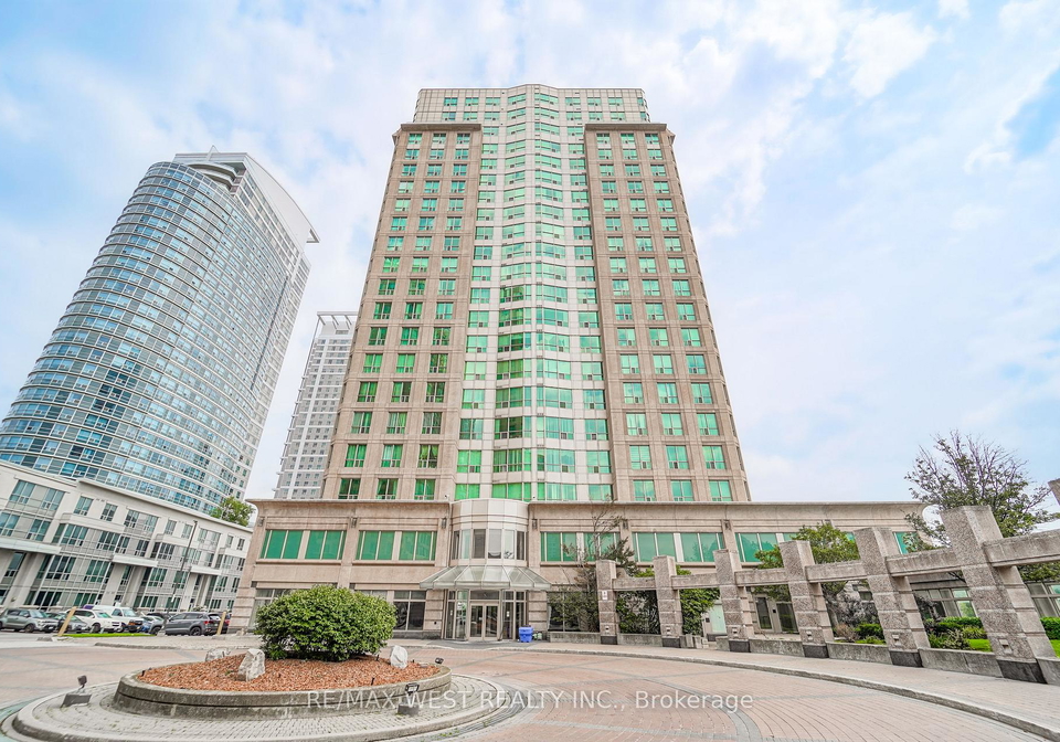 8-lee-centre-drive-toronto-scarborough-ontario-e13667954
