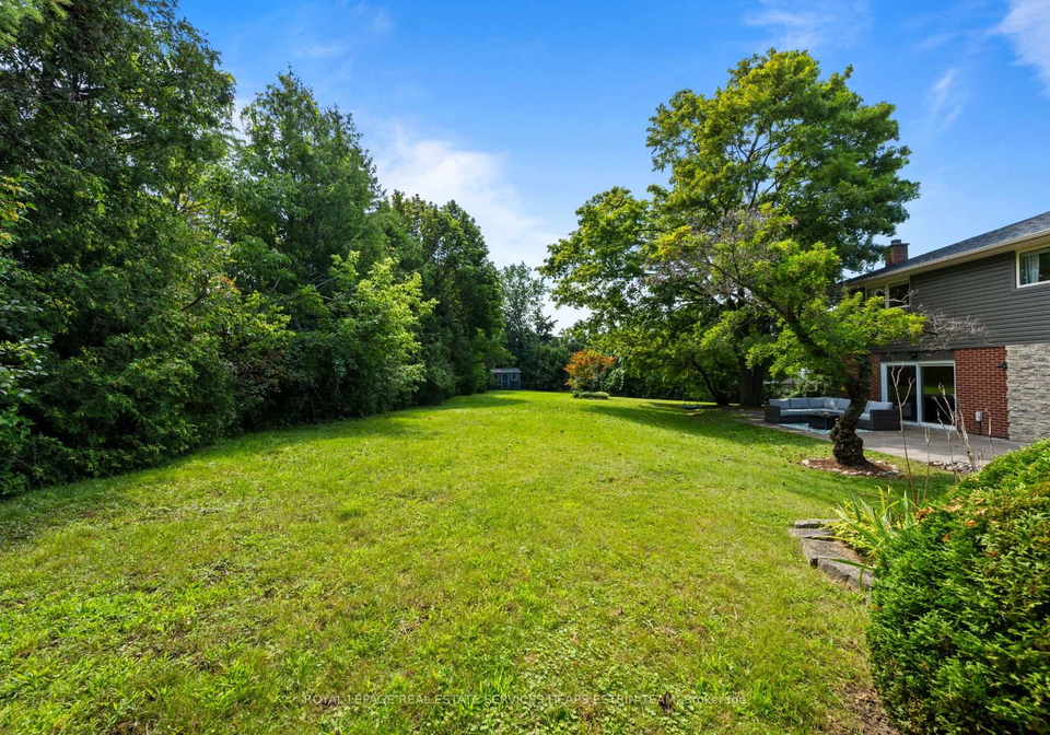 325-fairview-drive-whitby-ontario-e13668854