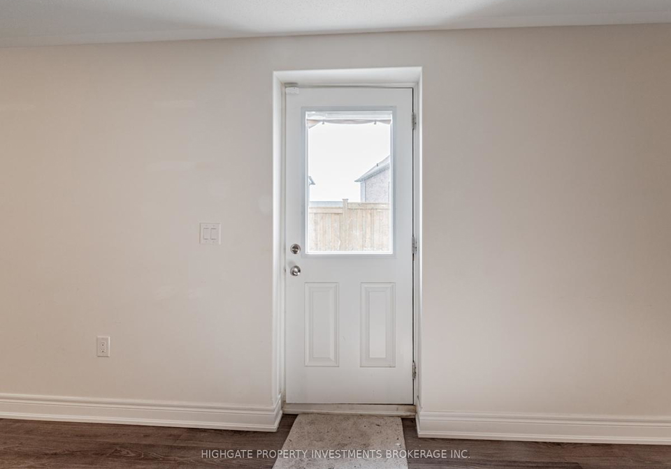 1055-purus-path-pickering-ontario-e13668970