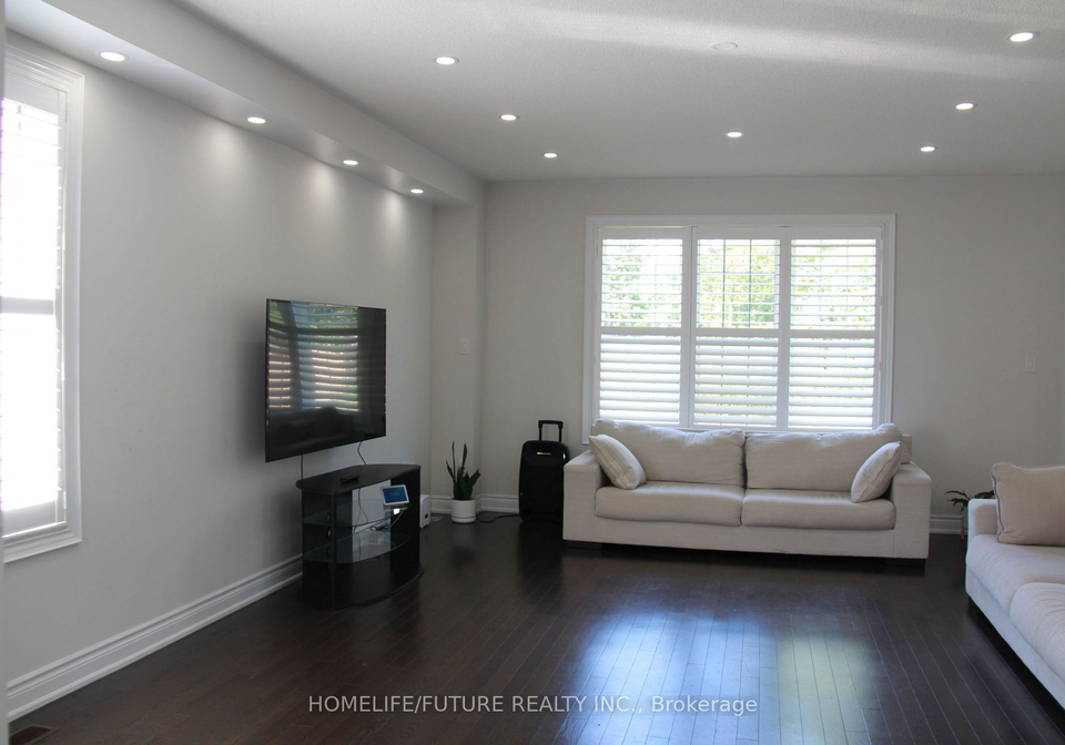 52-mac-frost-way-toronto-scarborough-ontario-e13669180