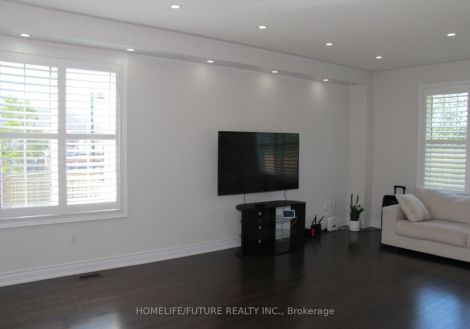 52-mac-frost-way-toronto-scarborough-ontario-e13669180