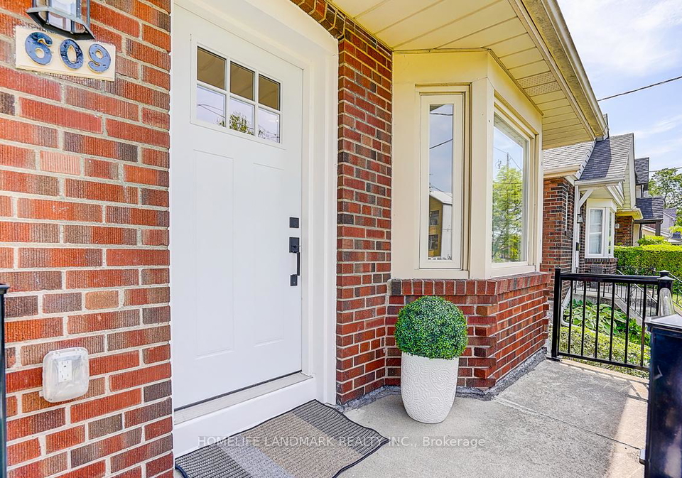 609-mortimer-avenue-toronto-east-york-ontario-e13669590