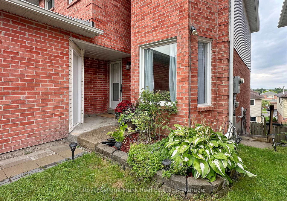 2131-theoden-court-pickering-ontario-e13669860