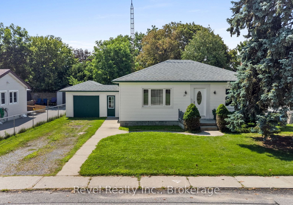 51-cobbledick-street-clarington-ontario-e13669900