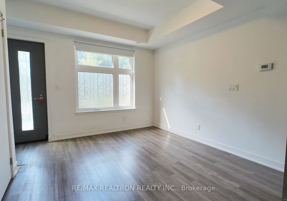 20-echo-point-toronto-scarborough-ontario-e13670050