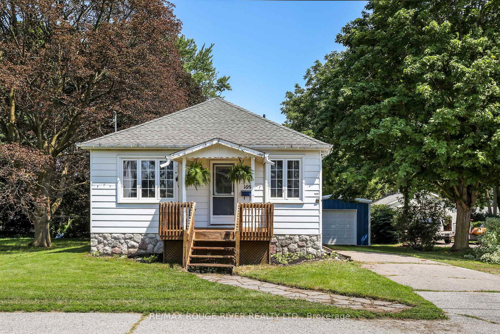 109-elgin-street-clarington-ontario-e13670696