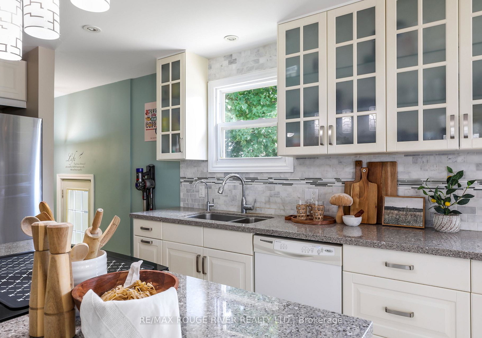 109-elgin-street-clarington-ontario-e13670696