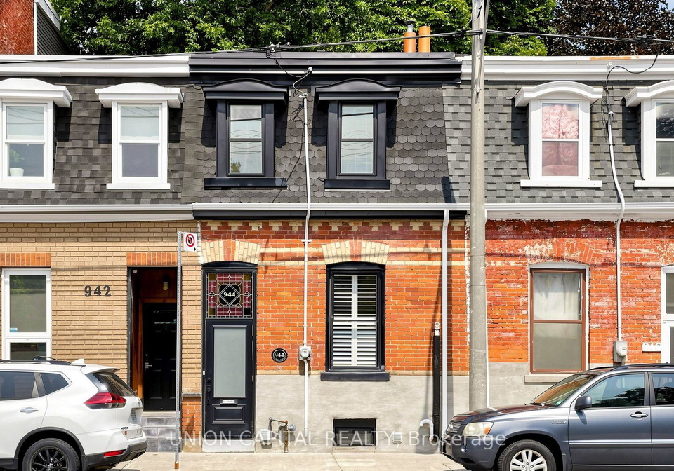 944-dundas-street-e-toronto-toronto-ontario-e13670698